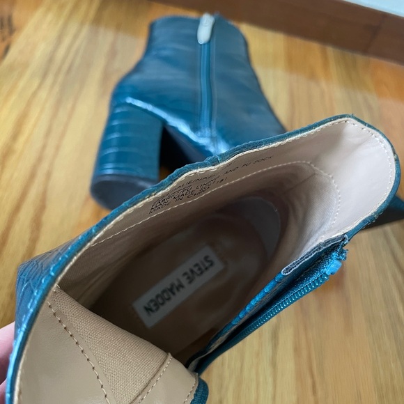 Teal Crocodile Boots - Picture 3 of 7